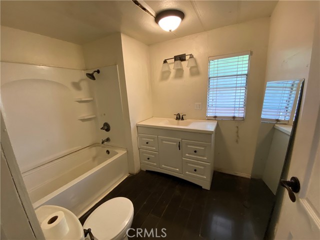 238 S 13th Street, Santa Paula CA: https://media.crmls.org/medias/1c98de8b-4f02-40b1-b6e5-d4d311222182.jpg