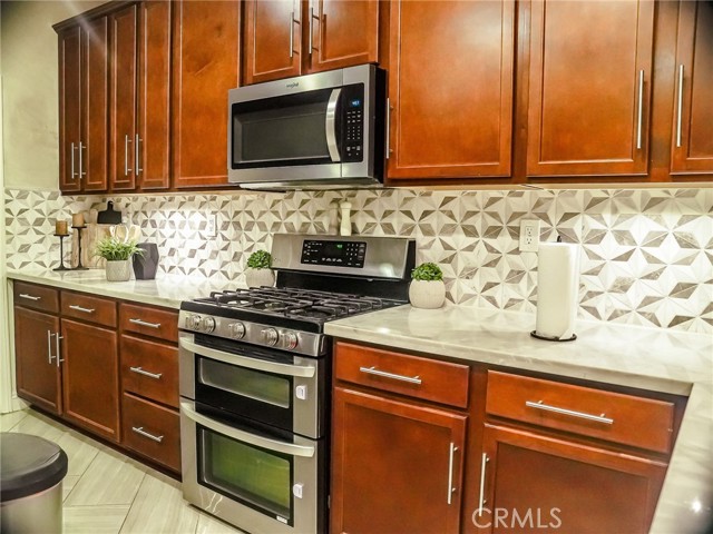 Detail Gallery Image 31 of 66 For 18052 Passionflower, San Bernardino,  CA 92407 - 4 Beds | 3 Baths