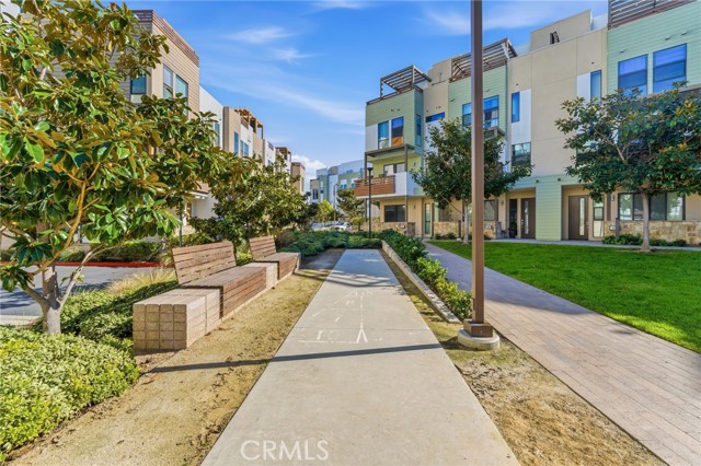 Detail Gallery Image 18 of 22 For 669 W 17th St, Costa Mesa,  CA 92627 - 2 Beds | 3/1 Baths