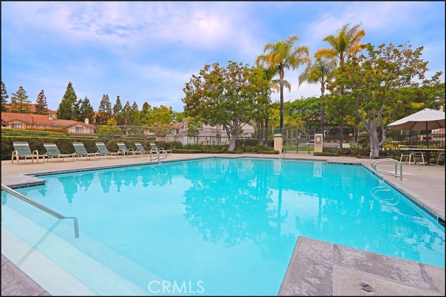 99 Mayfair, Aliso Viejo CA: https://media.crmls.org/medias/1c99e04d-8f98-47af-beb6-e3b1fd5bea4a.jpg