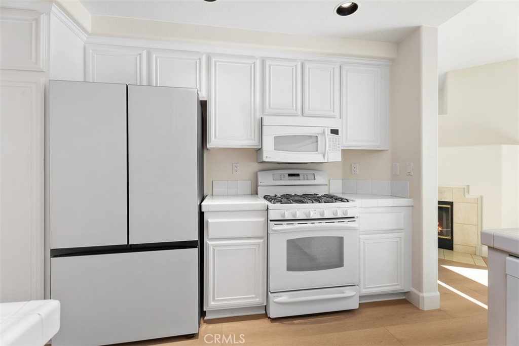 MLS #OC25261824 image #11