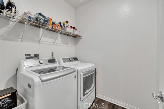 402 Appleton Way, Perris CA: https://media.crmls.org/medias/1c9cab9d-9d34-45a9-ac26-0d8ae94f9002.jpg