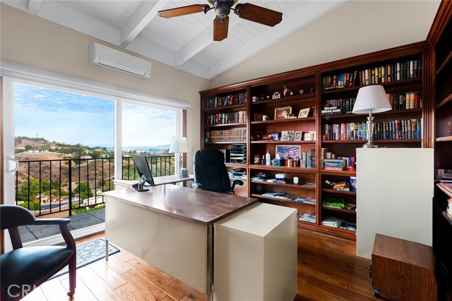 34 sage, Bell Canyon CA: https://media.crmls.org/medias/1c9cc82a-a5b9-44f7-bf69-bed83c358c9f.jpg