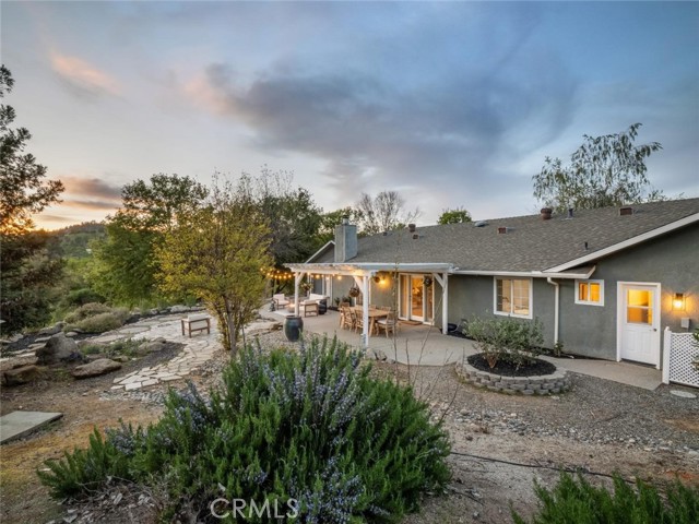41797 River Knolls Way, Coarsegold CA: https://media.crmls.org/medias/1c9d0cff-f8f3-4776-89ea-e071952166bc.jpg
