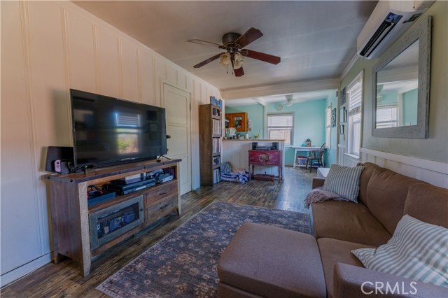 33097 Case Street, Lake Elsinore CA: https://media.crmls.org/medias/1c9e0351-f045-4bbc-bcd6-7d48a1d188a9.jpg