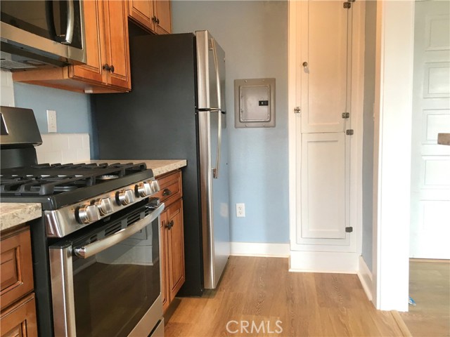 Detail Gallery Image 8 of 11 For 24 W Olive Ave, Redlands,  CA 92373 - 1 Beds | 1 Baths