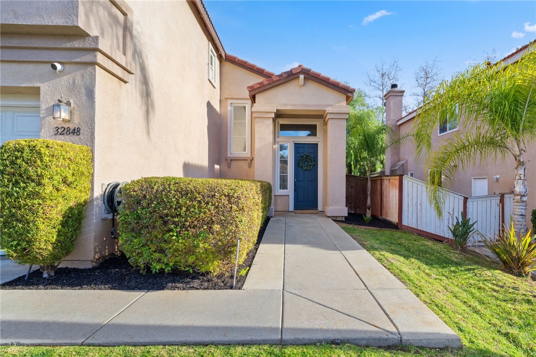 Detail Gallery Image 11 of 46 For 32848 Naples Ct, Temecula,  CA 92592 - 3 Beds | 2/1 Baths