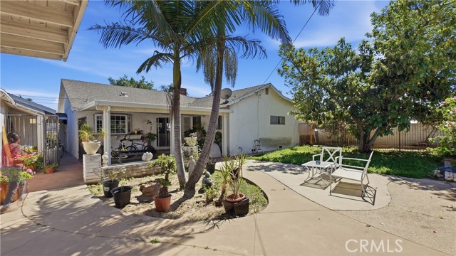 Detail Gallery Image 3 of 23 For 1106 Mar Les, Santa Ana,  CA 92706 - 3 Beds | 2/1 Baths