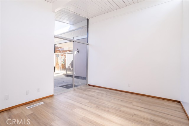 Detail Gallery Image 31 of 44 For 12719 Jimeno Ave, Granada Hills,  CA 91344 - 4 Beds | 2 Baths