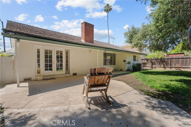 6644 Bianca Avenue, Van Nuys CA: https://media.crmls.org/medias/1ca04a46-bb2d-4591-9d25-61be83631acf.jpg