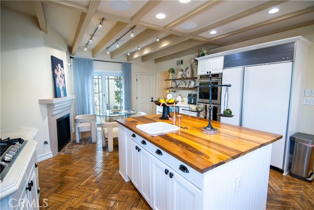 Detail Gallery Image 15 of 41 For 5770 E Lucia, Long Beach,  CA 90803 - 4 Beds | 1/2 Baths