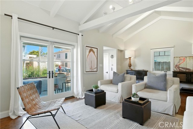 Detail Gallery Image 6 of 38 For 36 Pomona Ave, Long Beach,  CA 90803 - 3 Beds | 3 Baths