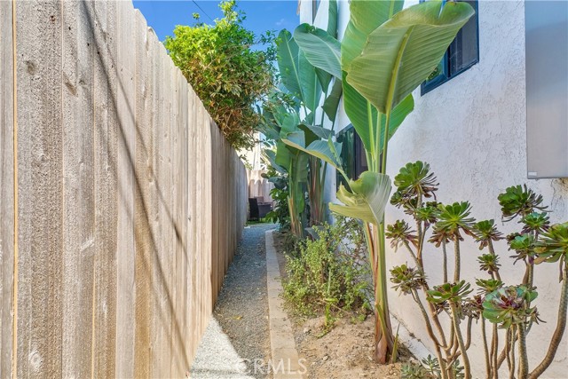 Detail Gallery Image 24 of 42 For 441 E 17th St, Long Beach,  CA 90813 - – Beds | – Baths