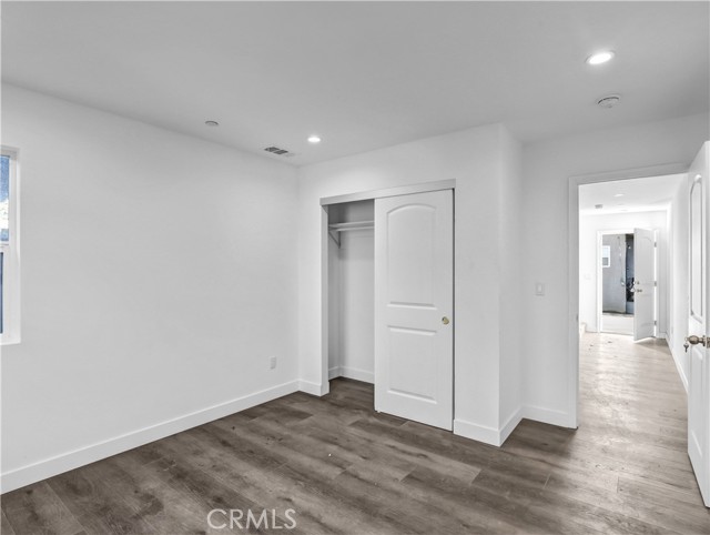 Detail Gallery Image 7 of 27 For 1231 1/2 S Rowan Ave #1/2,  Los Angeles,  CA 90023 - 4 Beds | 4 Baths