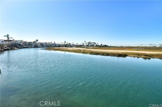 Detail Gallery Image 1 of 27 For 401 Canal St, Newport Beach,  CA 92663 - 4 Beds | 3 Baths