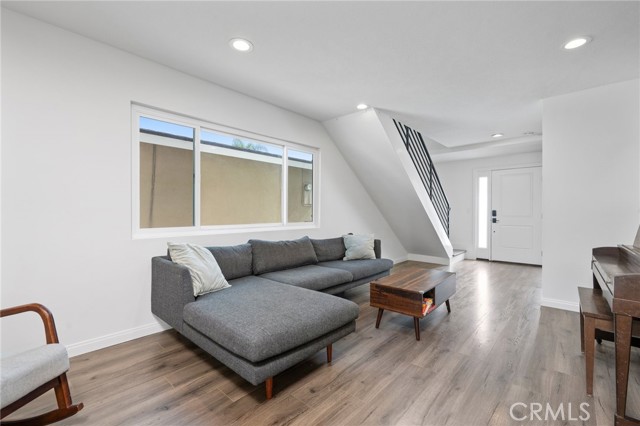 805 S Plymouth Place, Anaheim CA: https://media.crmls.org/medias/1ca35cac-a84e-429a-9387-b4b3e1e3793f.jpg