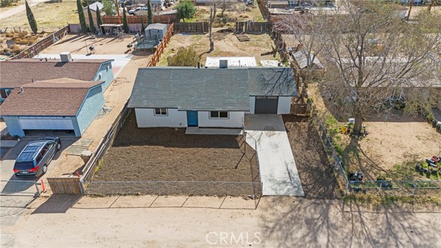 16245 Pine Street, Hesperia CA: https://media.crmls.org/medias/1ca3c5ee-b56d-442f-8fb2-2d29696acbff.jpg