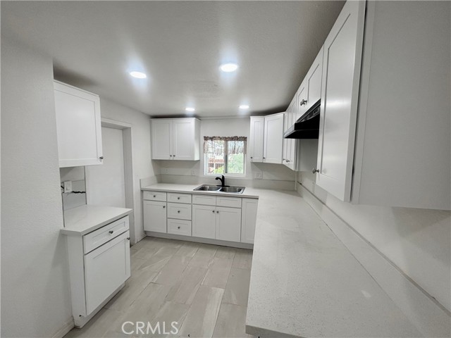 Detail Gallery Image 5 of 19 For 128 130 E 1st, Buttonwillow,  CA 93206 - 5 Beds | 3 Baths