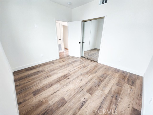 Detail Gallery Image 8 of 12 For 11257 Tiara St #1/2,  North Hollywood,  CA 91601 - 4 Beds | 3/1 Baths