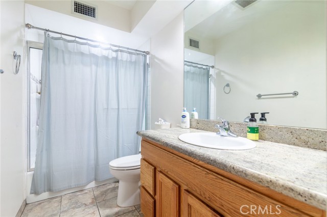 Image 14 of 34 For 10838 Burnet Avenue