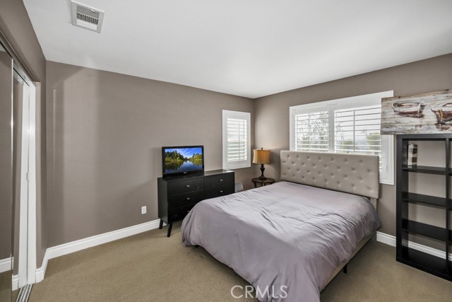 24030 Via Vizcaya, Valencia CA: https://media.crmls.org/medias/1ca62fb7-7194-4572-b7c6-99d50e771060.jpg