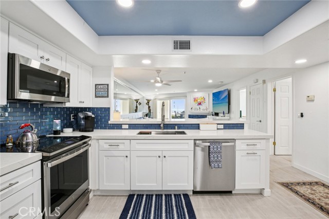 200 Pacific Coast, Huntington Beach CA: https://media.crmls.org/medias/1ca737ed-db72-4b23-9be7-31737ace889c.jpg
