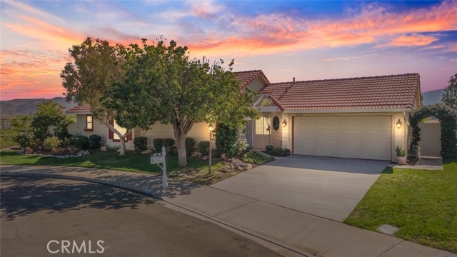 Detail Gallery Image 1 of 41 For 23044 Canyon Hill Dr., Corona,  CA 92883 - 3 Beds | 2 Baths