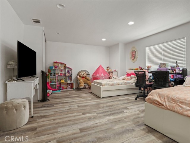 6 Bed Home for Sale in Victorville, California