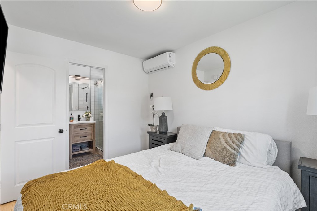 MLS #WS25152103 image #10