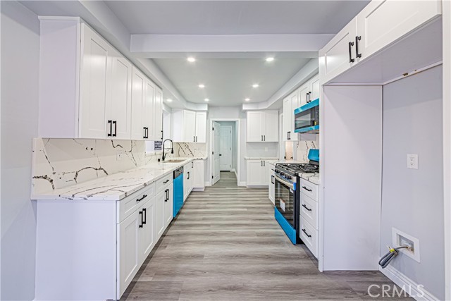 5334 S Victoria Avenue, Los Angeles CA: https://media.crmls.org/medias/1ca7c2ba-fc11-445d-b130-6231c9ee1849.jpg