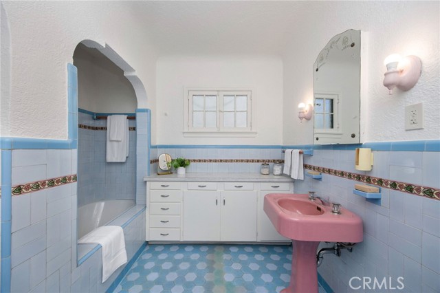 Detail Gallery Image 23 of 62 For 3928 Olive, Long Beach,  CA 90807 - 4 Beds | 2 Baths