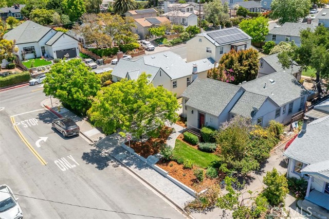 Detail Gallery Image 4 of 29 For 1443 Iris St, San Luis Obispo,  CA 93401 - 2 Beds | 2 Baths