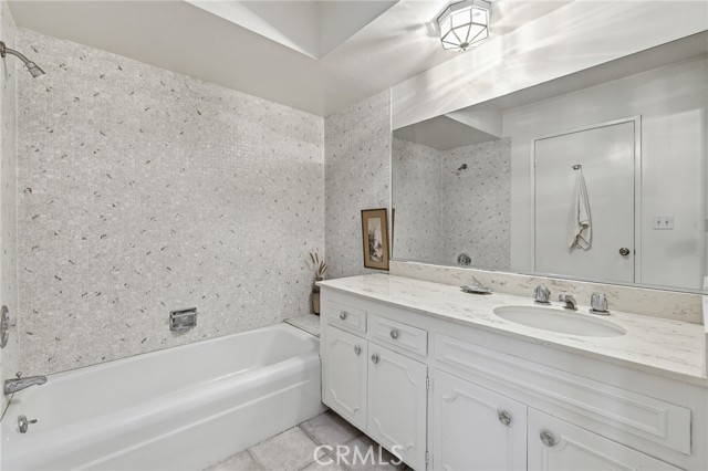 Detail Gallery Image 21 of 50 For 5330 Lindley Ave #305,  Encino,  CA 91316 - 2 Beds | 2 Baths