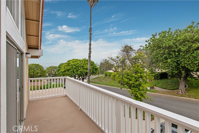 3 Peacock Lane, Rolling Hills Estates, California 90274, 5 Bedrooms Bedrooms, ,3 BathroomsBathrooms,Residential,Sold,Peacock,SB23139359