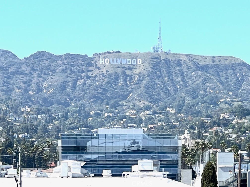 https://media.crmls.org/medias/1ca9e701-4514-4019-9ca6-c70a3cf6c000.jpg?preset=X-Large