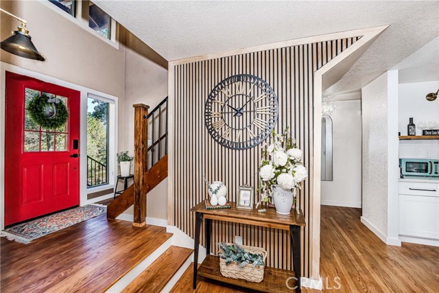 Detail Gallery Image 5 of 53 For 37751 Foxfield Rd, Angelus Oaks,  CA 92305 - 2 Beds | 2 Baths