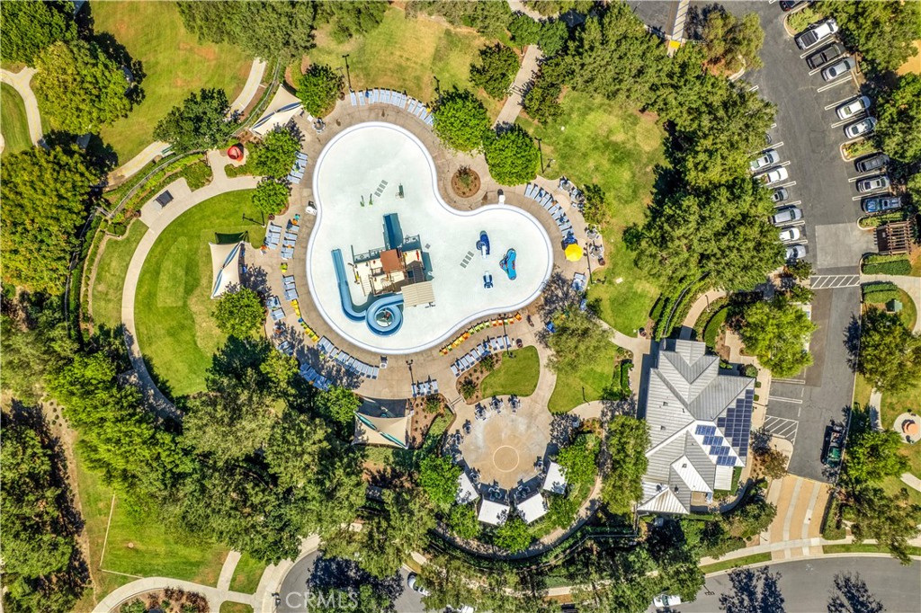 https://media.crmls.org/medias/1cab10f9-24ea-417b-90cb-96b46f728833.jpg?preset=X-Large