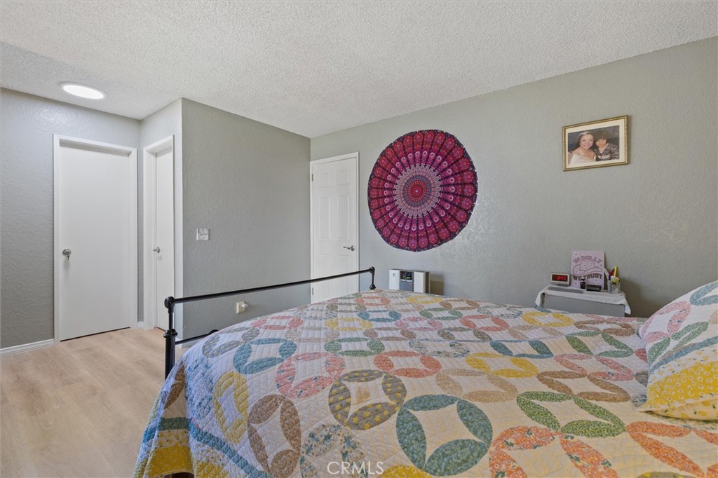 https://media.crmls.org/medias/1cab266e-74ce-4b9e-89a4-f8c04c33c288.jpg?preset=X-Large