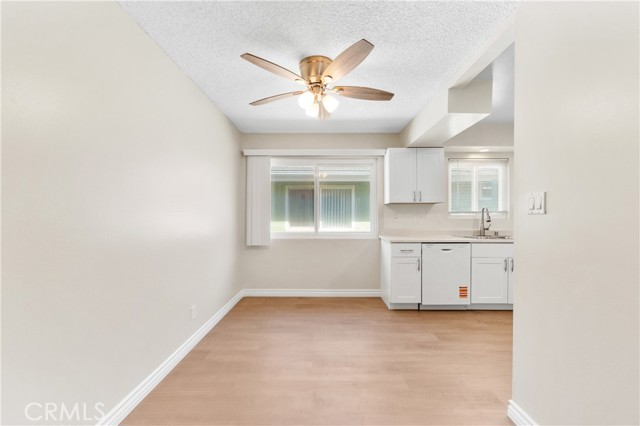 Detail Gallery Image 10 of 32 For 5932 Santa Barbara Ave #B,  Garden Grove,  CA 92845 - 2 Beds | 1 Baths