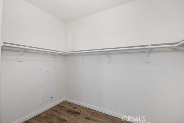 309 W Via Rua Flores, Ontario CA: https://media.crmls.org/medias/1cac1ad0-7642-4d06-9234-98eeb7b7f8f3.jpg