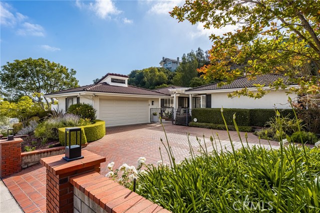 Detail Gallery Image 3 of 70 For 227 S Calle Grande, Orange,  CA 92869 - 3 Beds | 2 Baths