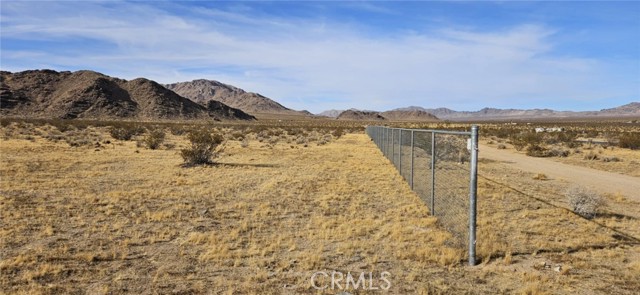 Detail Gallery Image 8 of 13 For 18066 Barstow Rd, Lucerne Valley,  CA 92356 - – Beds | – Baths