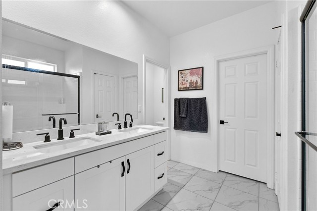 Detail Gallery Image 8 of 12 For 575 Farmstead St, Hemet,  CA 92543 - 3 Beds | 2 Baths