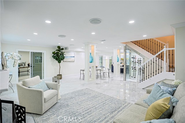 Detail Gallery Image 5 of 31 For 17230 San Lorenzo Cir, Fountain Valley,  CA 92708 - 4 Beds | 3 Baths