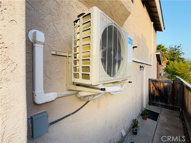 9288 Pipilo Street, San Diego CA: https://media.crmls.org/medias/1caf1cf0-3513-436b-acfc-086eec0b15b8.jpg