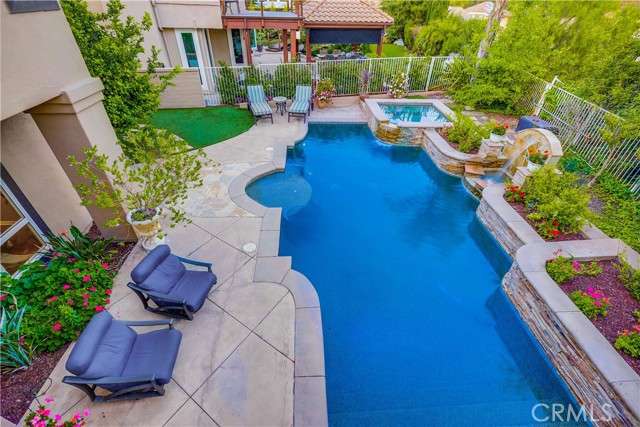 4 Sugarpine Drive, Trabuco Canyon CA: https://media.crmls.org/medias/1caf3371-d99d-49d4-a2d2-bda0ea5b785c.jpg