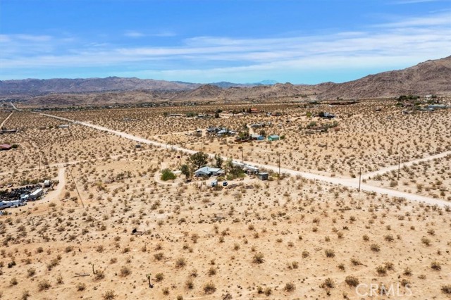 62171 Campanula Street, Joshua Tree CA: https://media.crmls.org/medias/1cafd34e-1be9-4474-9f4c-a32e21212507.jpg