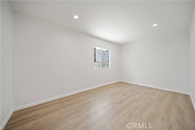 Detail Gallery Image 14 of 24 For 252 W Tujunga #102,  Burbank,  CA 91502 - 3 Beds | 2 Baths