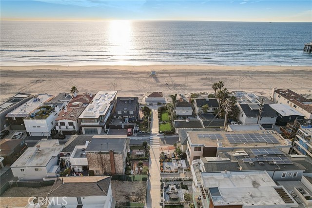 129 8th Street, Manhattan Beach, California 90266, 5 Bedrooms Bedrooms, ,3 BathroomsBathrooms,Residential,Sold,8th Street,SB23211315