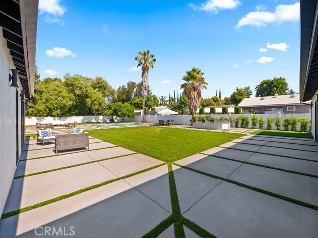 5702 Lubao Avenue, Woodland Hills CA: https://media.crmls.org/medias/1cb01db3-aca6-4def-aa62-7000c58672b7.jpg
